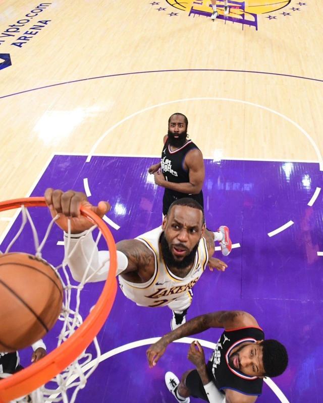 1704702854821000442.jpg a5200b89gy1hlm3sihogbj20u011iah3.jpg